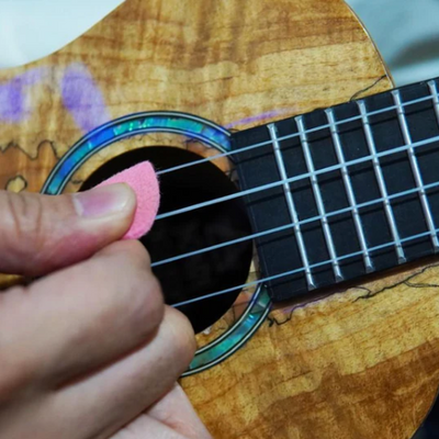 Ukulele Pick vs. Fingerpicking: Which is Better for Your Playing Style?